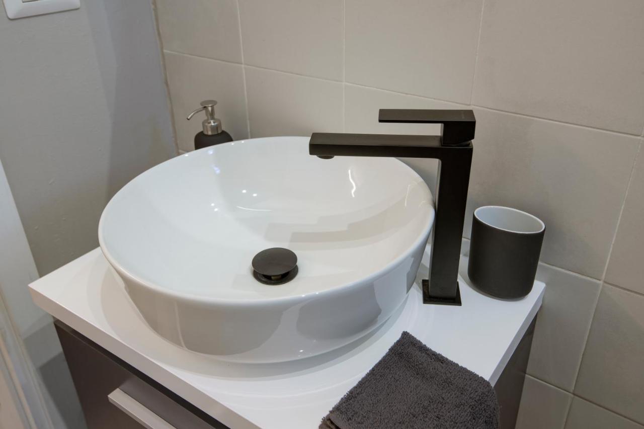 Super Modern And Design Apartment, A Due Passi Dai Navigli Μιλάνο Εξωτερικό φωτογραφία